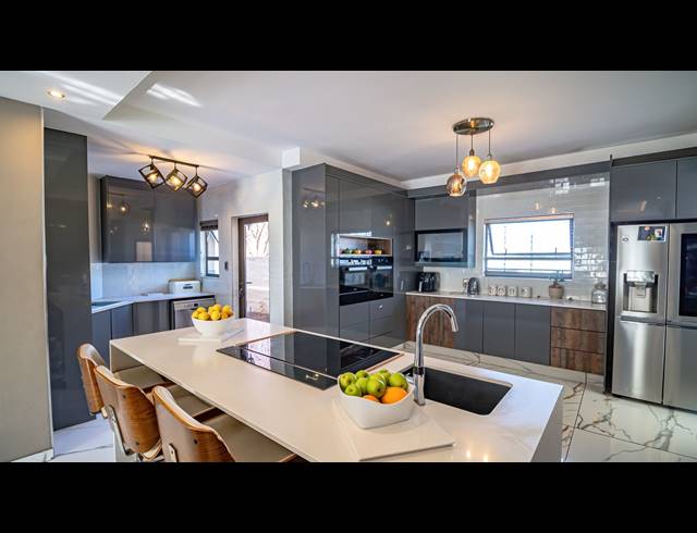 4 BEDROOM GATED ESTATE FOR SALE IN KYALAMI HILLS